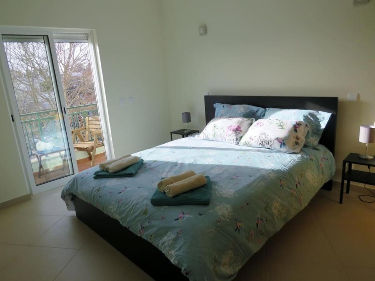2 Bed Apartment With Com Pool Тавіра Екстер'єр фото