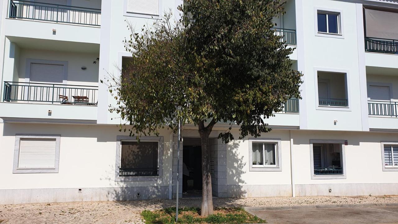 2 Bed Apartment With Com Pool Тавіра Екстер'єр фото